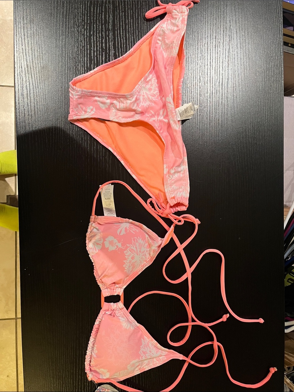 (NWT) Coral Pink Floral Tie-String Bikini Set - Women's Two-Piece Swimwear